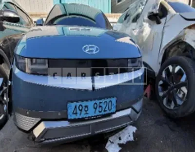 Photo 1 of 30: 2022 Hyundai Modern Ionic 5, VIN KMHKR81AFNU043626 — Korean insurance auction