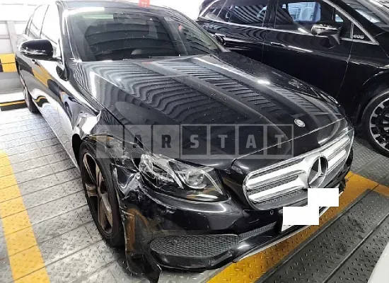 Photo 2 of 25: 2017 Mercedes-Benz E220d — Korean insurance auction