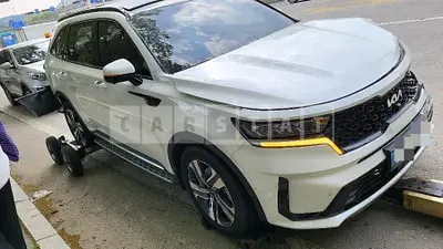 Photo 1 of 5: 2022 Kia Sorento, VIN KNARL81GBNA106902 — Korean insurance auction