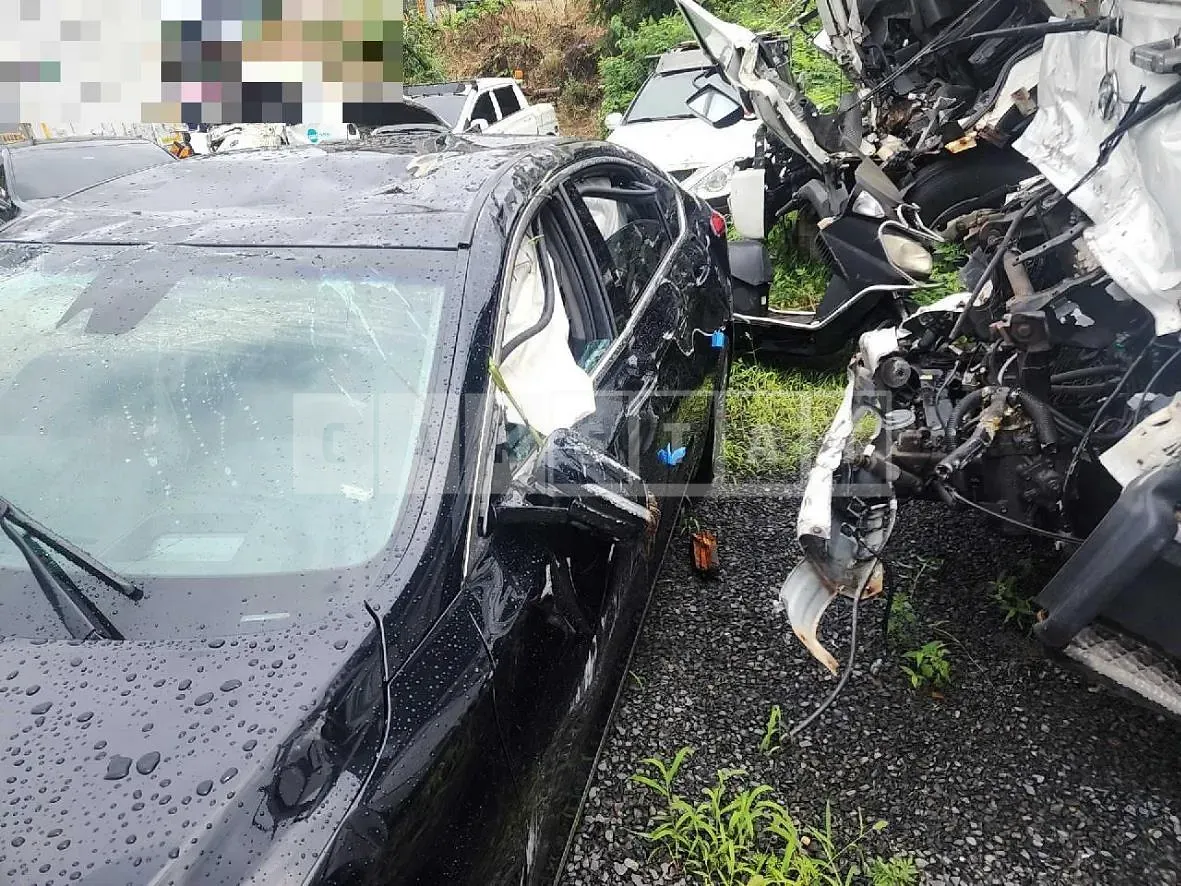 Photo 2 of 60: 2015 Genesis Dh — Korean insurance auction
