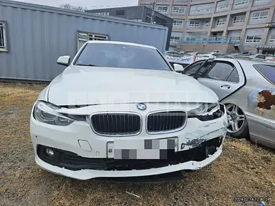 Photo 1 of 13: 2015 BMW 320d, VIN WBA8C5102GK463453 — Korean insurance auction