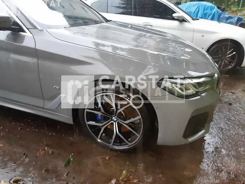 Photo 2 of 13: 2022 BMW 530i, VIN WBA71BH09NWX50333 — Korean insurance auction