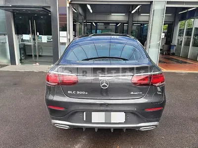 Photo 1 of 41: 2021 Mercedes-Benz GLC300 e 4Matic Coupe, VIN W1N0J5DBXMF904956 — Korean insurance auction