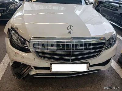 Photo 1 of 11: 2017 Mercedes-Benz E220 d — Korean insurance auction