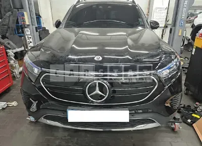 Photo 1 of 25: 2023 Mercedes-Benz EQB300 4Matic — Korean insurance auction