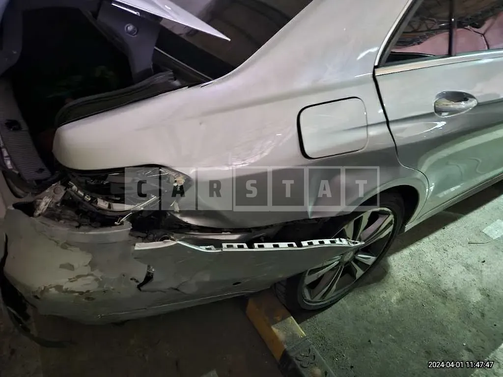 Photo 2 of 20: 2016 Mercedes-Benz E 300 4Matic, VIN WDDHF8BB7GB258907 — Korean insurance auction
