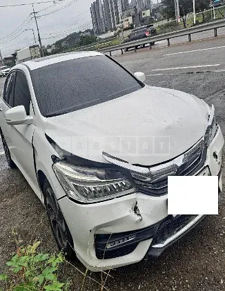 Photo 2 of 12: 2017 Honda Accord 2.4, VIN 1HGCR2680HA512910 — Korean insurance auction