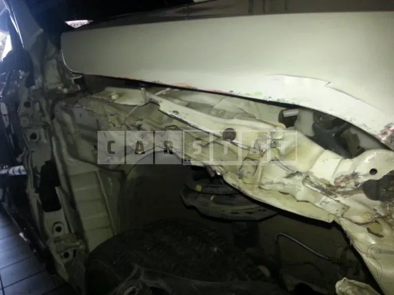 Photo 2 of 41: 2014 Kia K5, VIN KNAGN418BFA564724 — Korean insurance auction