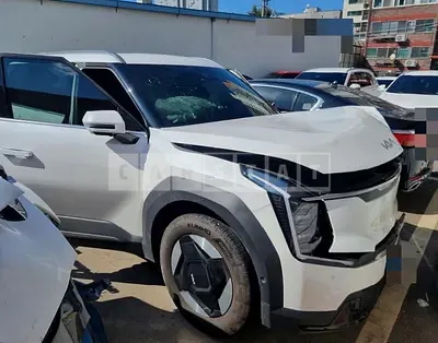 Photo 1 of 25: 2023 Kia EV9 — Korean insurance auction