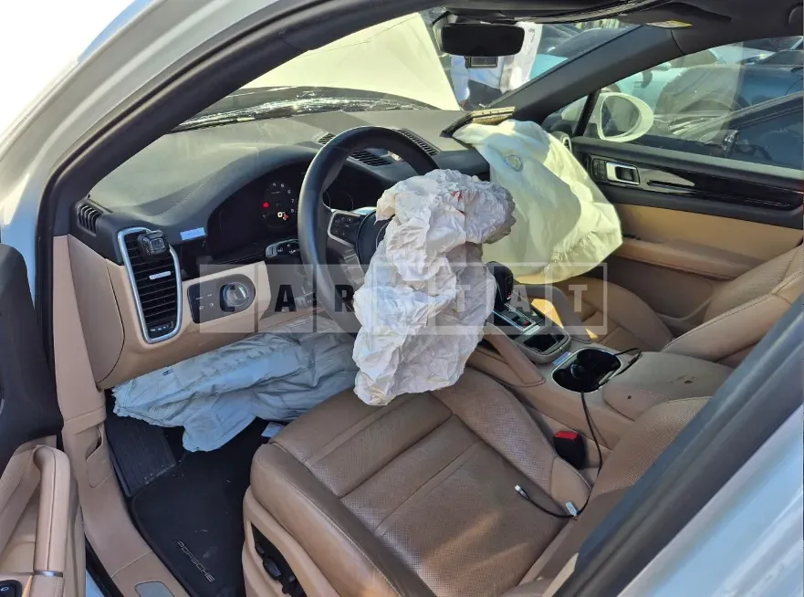 Photo 2 of 6: 2023 Porsche Cayenne Coupe (5-Seater) — Korean insurance auction