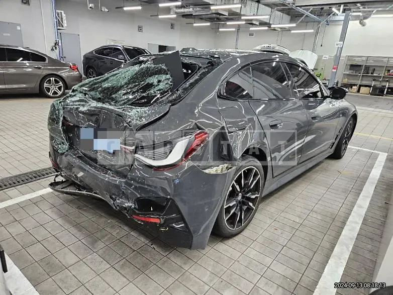 Photo 2 of 26: 2023 BMW i4 M50 — Korean insurance auction