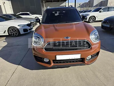 Photo 1 of 33: 2017 MINI Cooper D Countryman, VIN WMWYT910XH3B67912 — Korean insurance auction