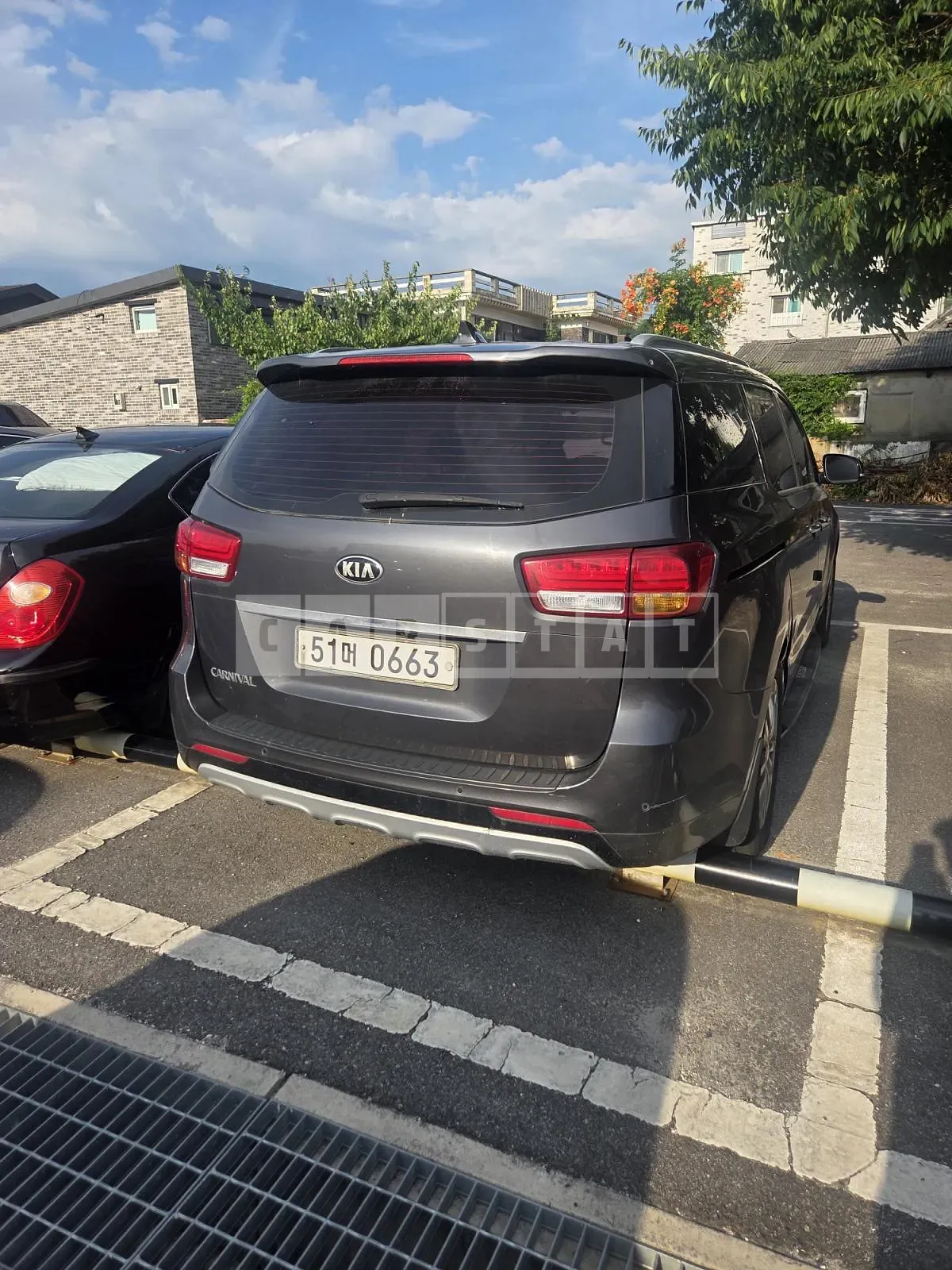 Photo 2 of 4: 2015 Kia Carnival 2.2, VIN KNAMC81ABGS190661 — Korean insurance auction