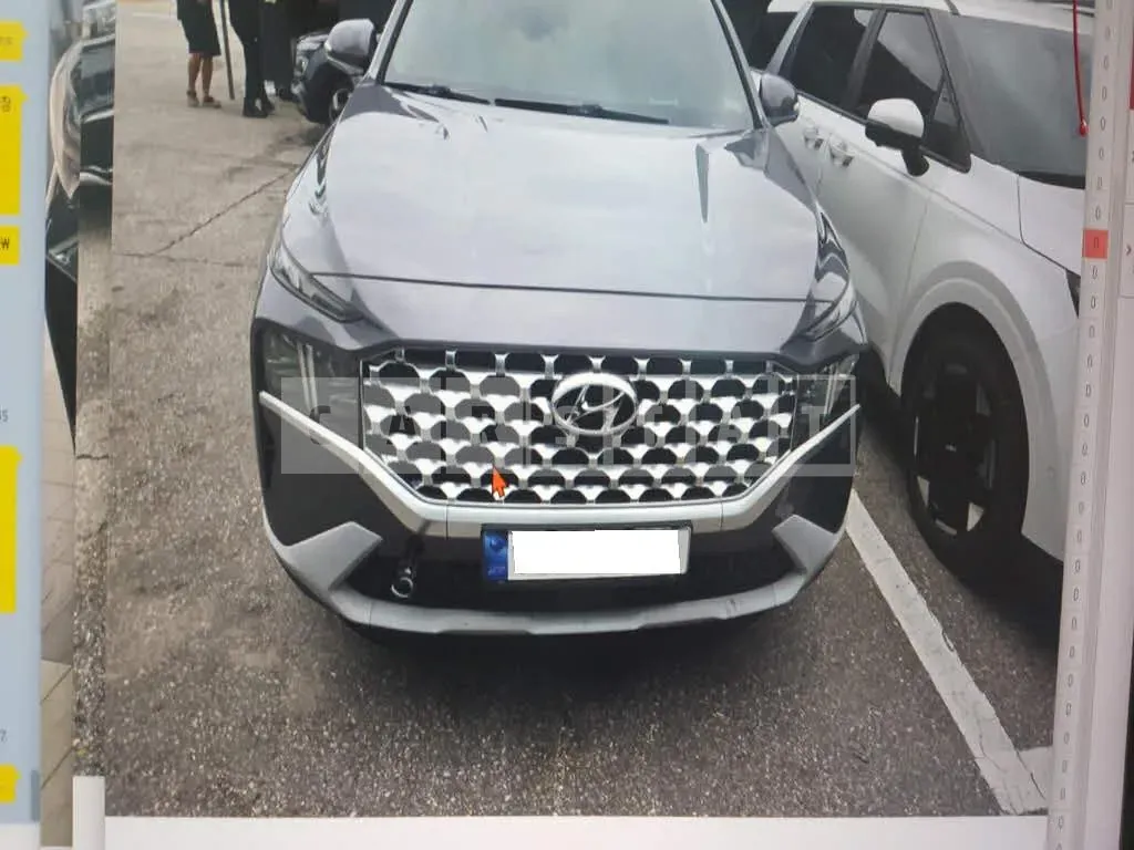 Photo 2 of 16: 2020 Hyundai Santa Fe, VIN KMHS381LHMU352711 — Korean insurance auction