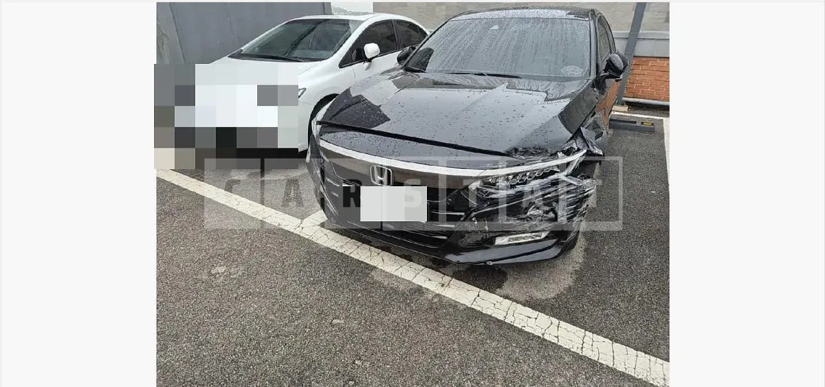Photo 2 of 30: 2018 Honda Accord 2.0T — Korean insurance auction
