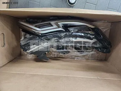 Photo 1 of 4: 2022 Kia (parts) Carnival Limousine Headlamp — Korean insurance auction