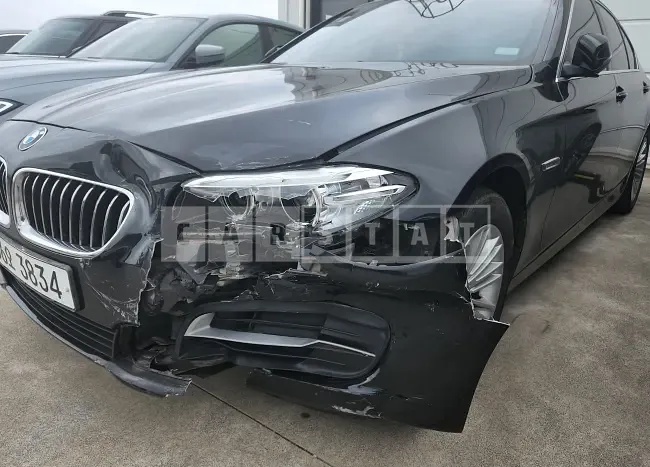 Photo 2 of 11: 2015 BMW 520d, VIN WBA5E5106FG064222 — Korean insurance auction