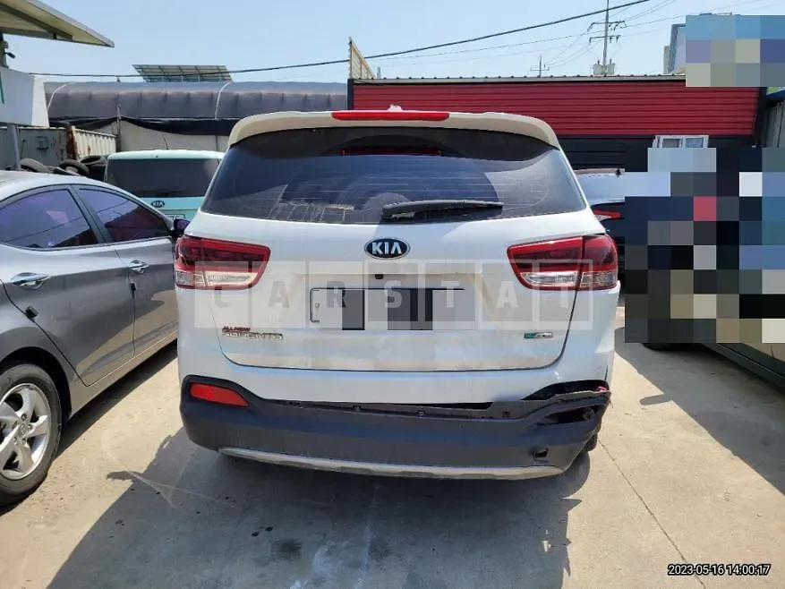 Photo 2 of 18: 2016 Kia Sorento, VIN KNAPS81ABGA211358 — Korean insurance auction