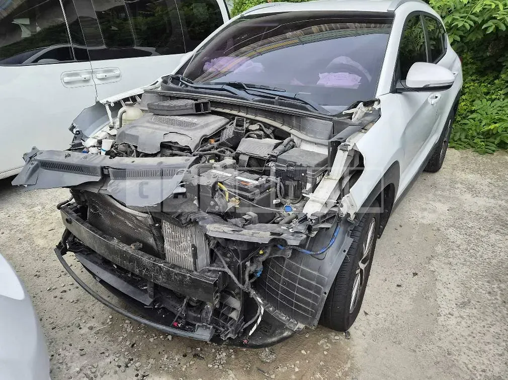 Photo 2 of 8: 2017 Hyundai Tucson TL 2.0 — Korean insurance auction
