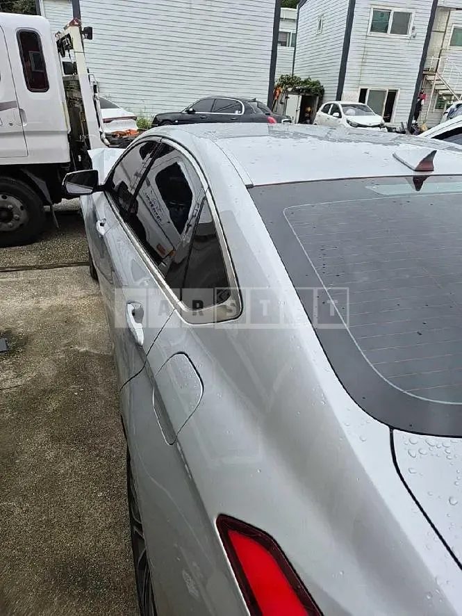 Photo 2 of 18: 2015 Genesis Dh — Korean insurance auction