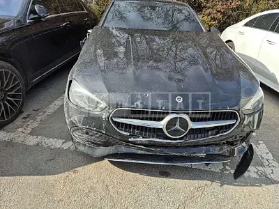 Photo 1 of 100: 2024 Mercedes-Benz C 300 4Matic — Korean insurance auction