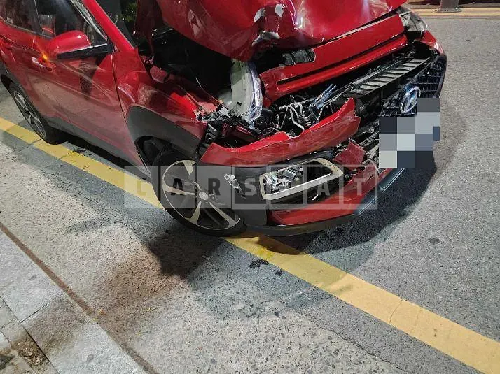 Photo 2 of 8: 2018 Hyundai Kona — Korean insurance auction