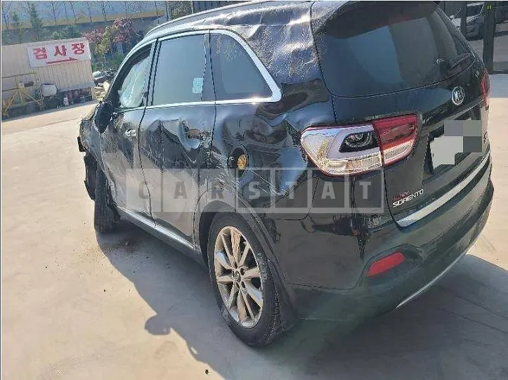 Photo 2 of 7: 2016 Kia Sorento 2.2 (4WD) — Korean insurance auction