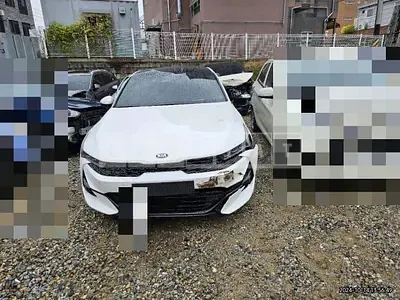 Photo 1 of 15: 2020 Kia K5 — Korean insurance auction