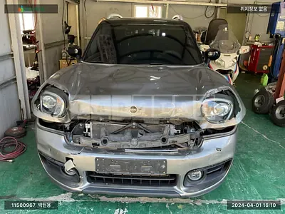 Photo 1 of 12: 2020 MINI Cooper Countryman (17), VIN WMWYX3105L3M27205 — Korean insurance auction