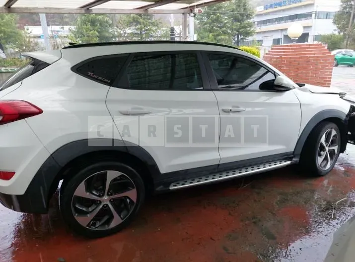 Photo 2 of 29: 2015 Hyundai Tucson TL 2.0, VIN KMHJ381ABGU018429 — Korean insurance auction
