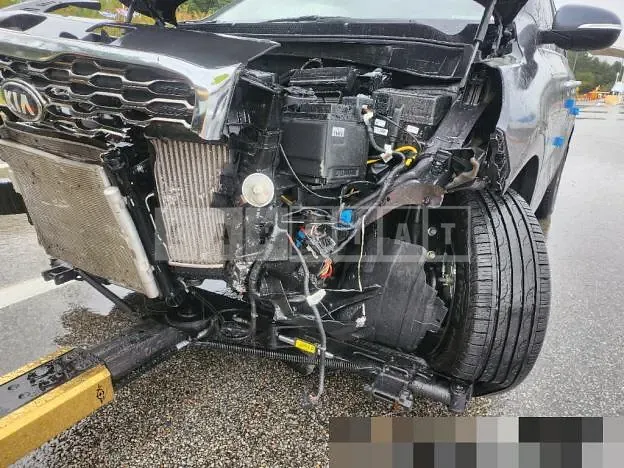 Photo 2 of 12: 2020 Kia Sorento 2.0 — Korean insurance auction