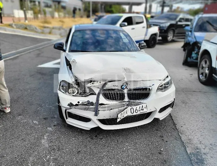 Photo 2 of 17: 2015 BMW 220d Cup, VIN WBA2G7106FVZ10286 — Korean insurance auction