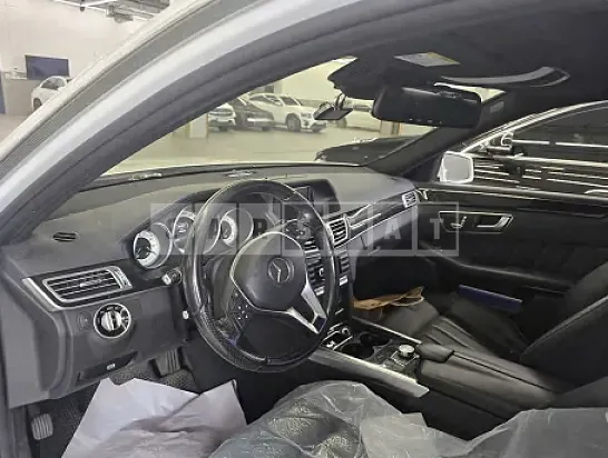 Photo 2 of 20: 2015 Mercedes-Benz E 300 4Matic — Korean insurance auction