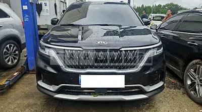 Photo 1 of 13: 2021 Kia Carnival — Korean insurance auction
