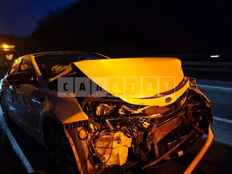 Photo 2 of 7: 2015 Kia K5 2.0 — Korean insurance auction