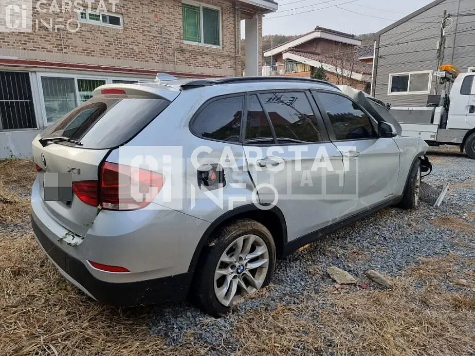 Photo 2 of 14: 2015 BMW X1 xDrive20d, VIN WBAVP9103FVV49317 — Korean insurance auction