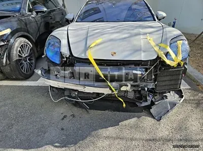 2025 Porsche Panamera 4