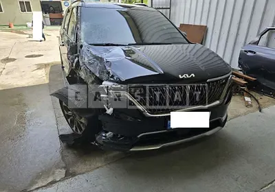 Photo 1 of 40: 2023 Kia Carnival — Korean insurance auction