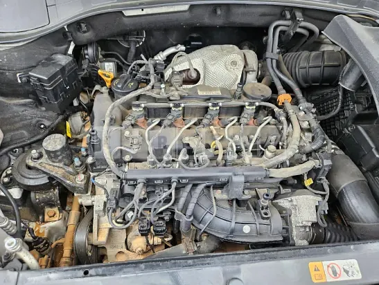 Photo 2 of 24: 2018 Hyundai Santa Fe, VIN KMHSW81UBJU795385 — Korean insurance auction