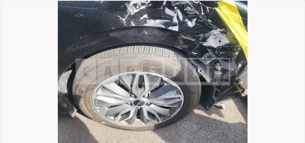 Photo 3 of 3: 2023 Kia (parts) K5 Hybrid Front Wheel — Korean insurance auction