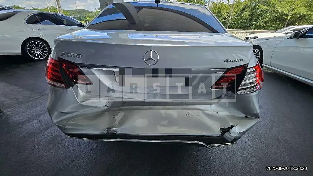Photo 2 of 16: 2015 Mercedes-Benz E300 4Matic — Korean insurance auction