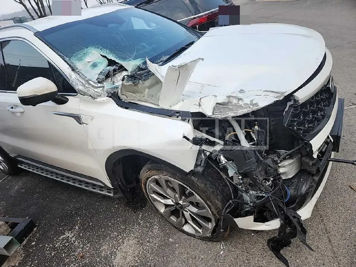 Photo 2 of 13: 2020 Kia Sorento 4WD, VIN KNARH81BHMA048343 — Korean insurance auction