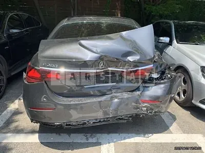 Photo 1 of 28: 2025 Mercedes-Benz E 200 — Korean insurance auction