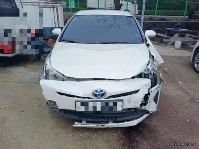 Photo 1 of 9: 2016 Toyota Prius — Korean insurance auction