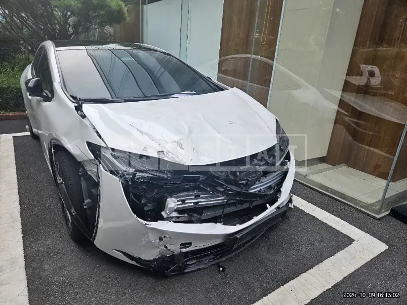 Photo 2 of 26: 2024 Toyota Prius 2WD — Korean insurance auction