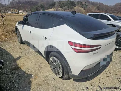 Photo 1 of 21: 2022 Genesis GV60 Electric Car — Korean insurance auction