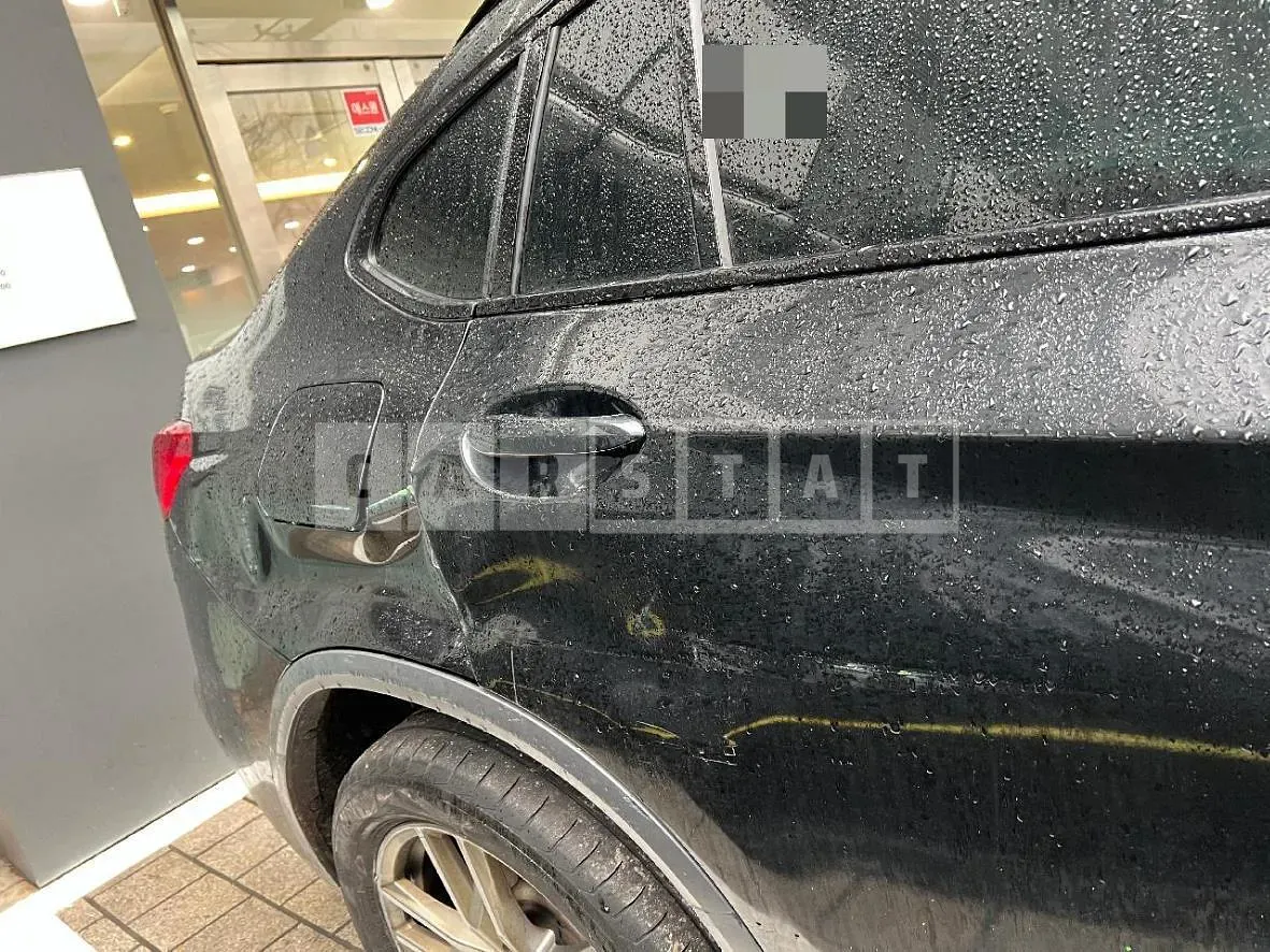 Photo 2 of 38: 2020 BMW X4 xDrive20i M Sport X, VIN WBA2V9104L9D46257 — Korean insurance auction