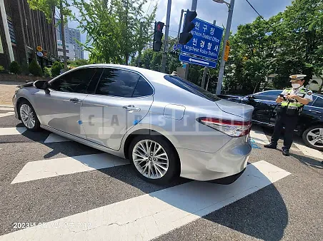 Photo 2 of 14: 2018 Toyota Camry Hybrid, VIN JTNB21HK8J3001164 — Korean insurance auction