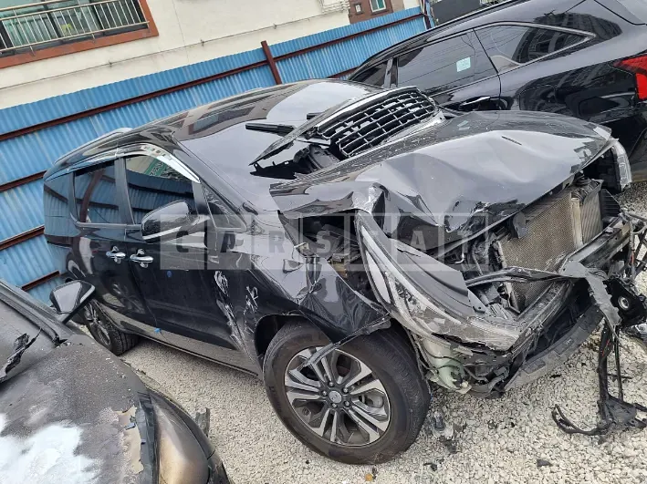 Photo 2 of 20: 2019 Kia Carnival, VIN KNAMB81ABKS497878 — Korean insurance auction