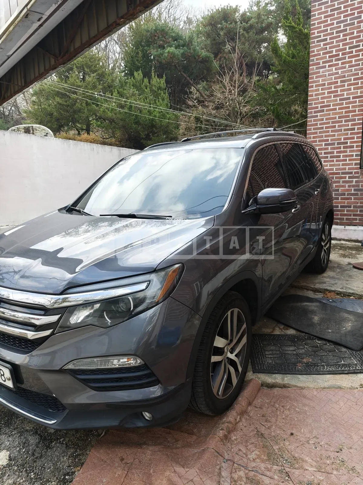 Photo 2 of 6: 2017 Honda Pilot (3rd Generation) 3.5 V6, VIN 5FNYF6850HB200801 — Korean insurance auction